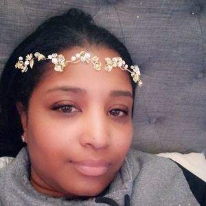 Meet your Posher, Dee